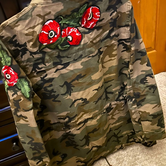 FASHION NOVA military fashionable jacket; camo - Picture 2 of 3